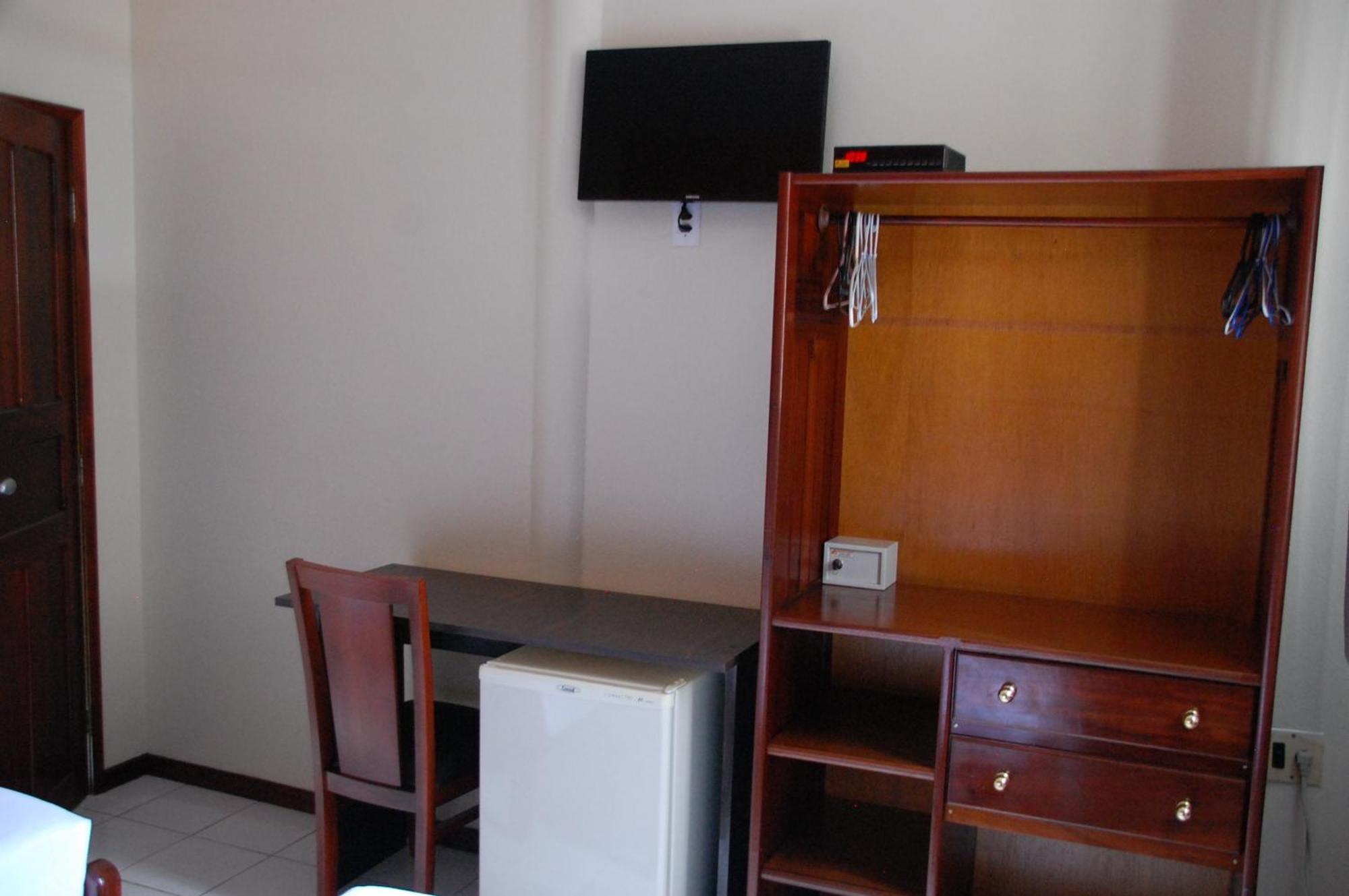 Hotel Netuno Beach Suites Форталеза Стая снимка